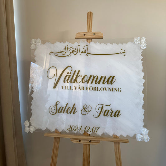 Skylt - "Välkomna till vår förlovning"